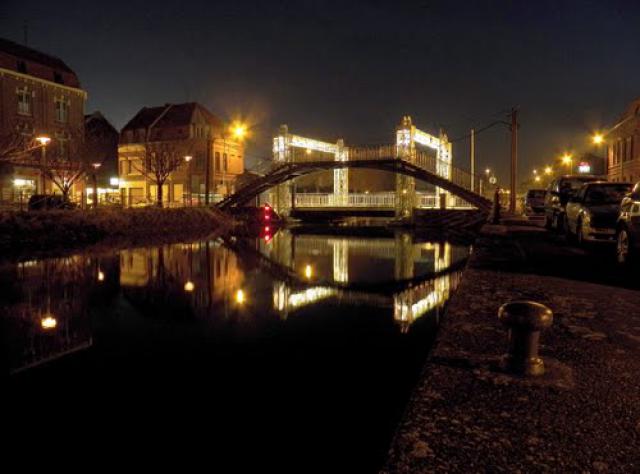Roubaix - Le pont Grande rue depuis le quai de Brest