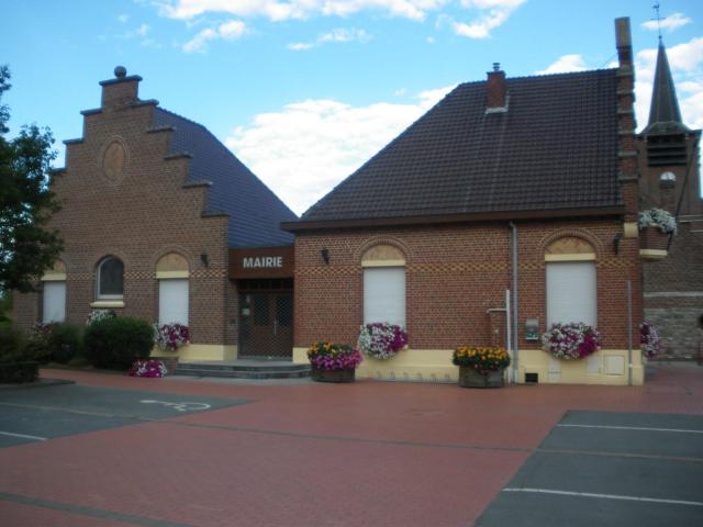 Vue de la mairie de Genech.