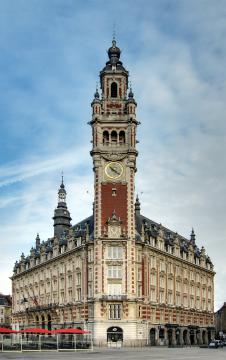 La Chambre de commerce de Lille, édifiée entre 1910 et 1921 par l'architecte Louis-Marie Cordonnier.