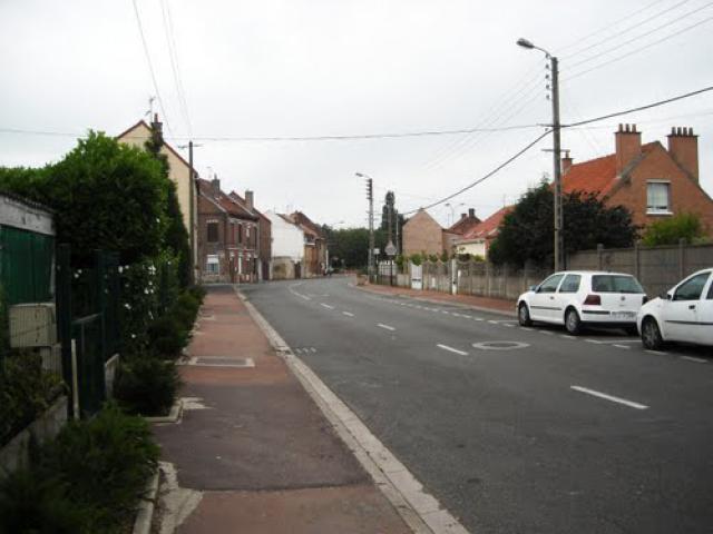 Rue Cyprien Quinet, Carvin (direction Carvin)