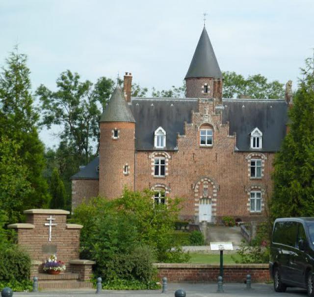 Renescure.- Le Castel de Zuthove