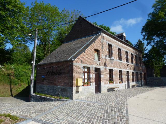 La mairie de Quiévelon.- Nord.- France.