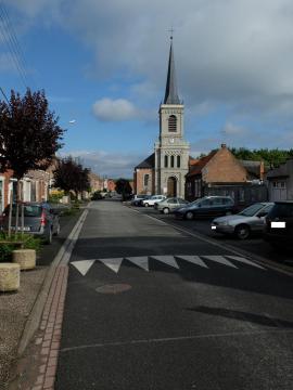 Vue de l'église Saint-Amand de Férin.