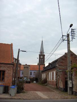 église Saint Hugues et Saint Achaire à Haspres, France (Nord), clocher de 1904 (architecte: Henri Baert).