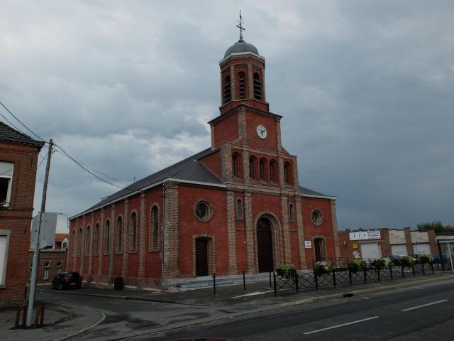 Vue de l'église Saint-Martin de Baisieux (Nord).