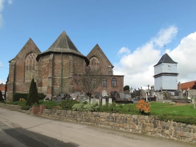 Eecke, l'église Saint Wulmar et le Klockhuis