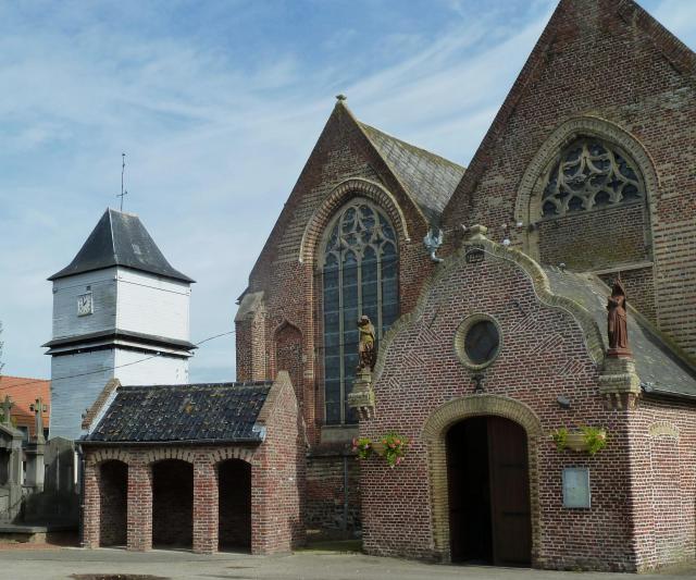 Le klockhuis de l'église Saint-Wulmar -Eecke Nord - France.