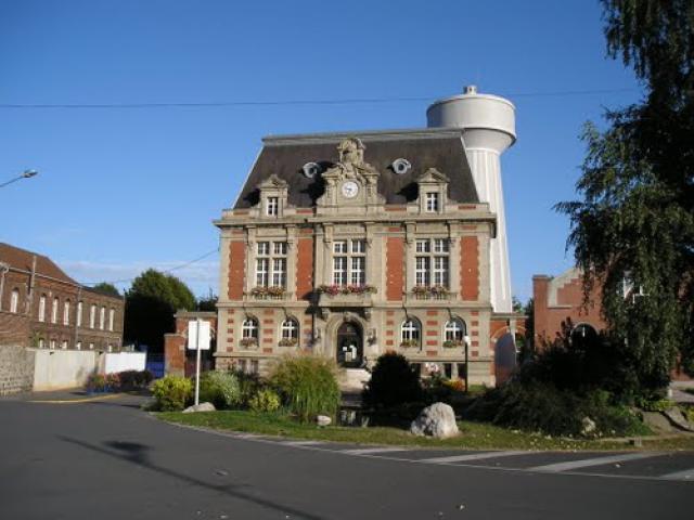 Grand Place,el Ayuntamiento(Mairie) de Raismes