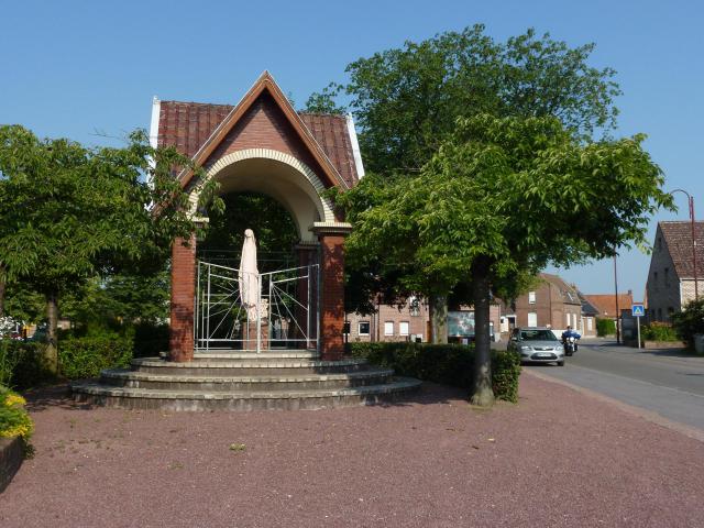 Landas (Nord, Fr) oratoire de la Vierge