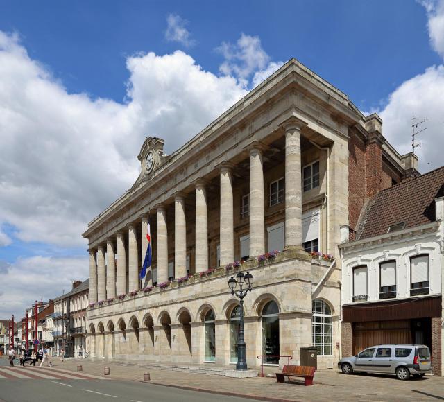 Hazebrouck (département du Nord, France) : l'hôtel de ville (mairie)