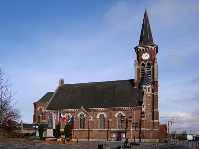 L'église Sainte-Geneviève de Marquillies (Nord). Détruite pendant la première guerre mondiale, elle sera reconstruite après 1918.