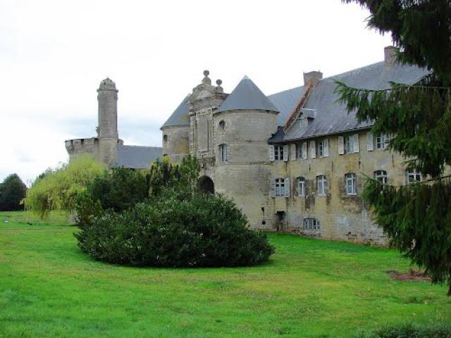 Esnes, le château (Fiche Mérimée PA00107516)