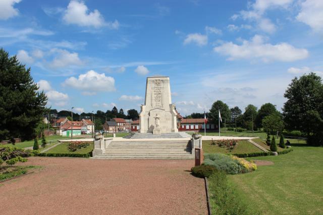 Le monument aux morts.