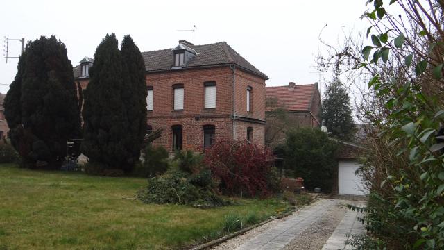 Lécluse (12) - Maison de Elisa Moncomble-Dujardin où Paul verlaine séjourna