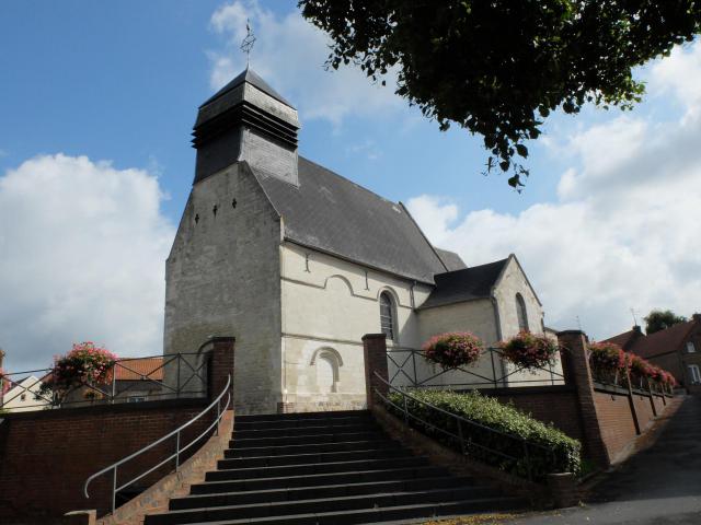 Vue de l'église Saint-Martin de Lieu-Saint-Amand.