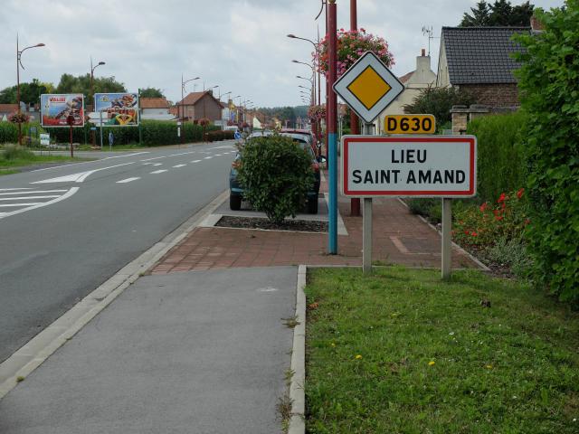 Vue d'une entrée de la commune de Lieu-Saint-Amand.