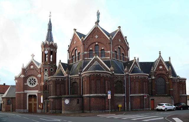 Église Notre-Dame de la Marlière à Tourcoing (Nord), France, simple oratoire au XVIIe siècle, nouveau sanctuaire inauguré en 1748, agrandi…