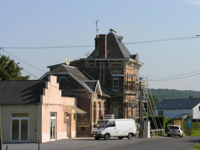 La mairie de Moustier en Fagne