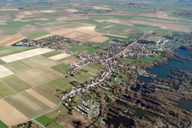 Photographie aérienne de la commune de Féchain
