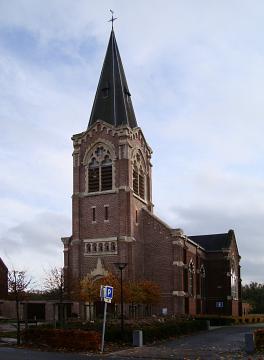 L'église Saint-Martin de Hantay (Nord). Détruite pendant la première guerre mondiale, elle a été reconstruite après 1918.