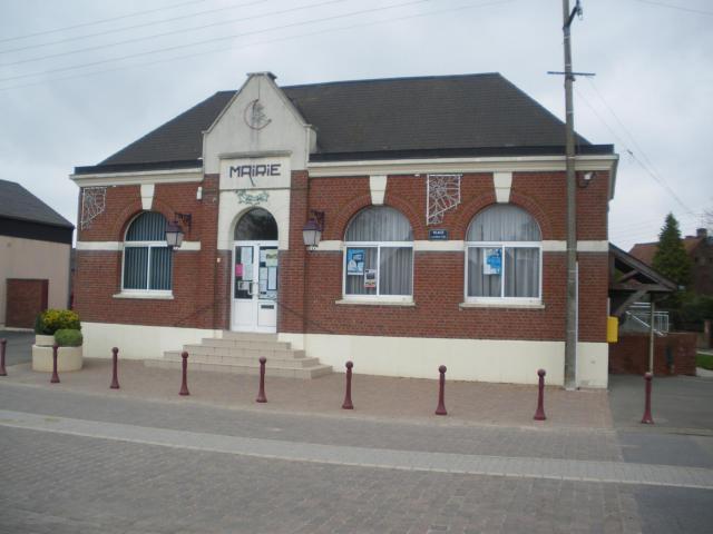 Vue de la mairie de Graincourt-lès-Havrincourt.