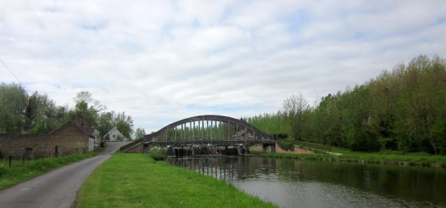 Canal de Saint-Quentin, Ecluse de Cantigneul.