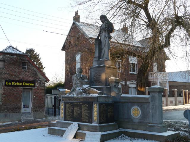 Monument aux morts des Première er Deuxième Guerres mondiales à Bertry (Nord)