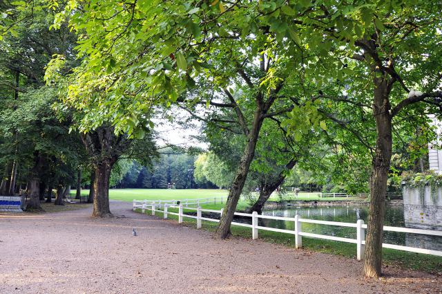 Parc du château de Nieppe, chemin par la gauche