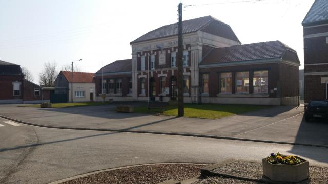 Vue de la mairie de Gonnelieu.