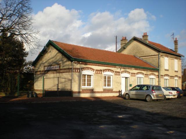 Rue de la Gare, Râches