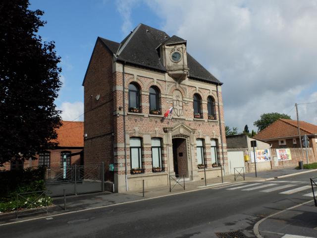 Vue de la mairie de Quérénaing.