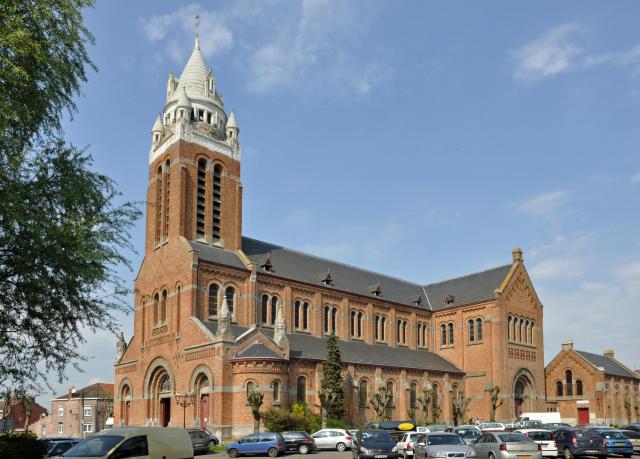 Bailleul (Département du Nord, France): l'église Saint-Vaast, oeuvre de l'architecte Louis Marie Cordonnier (1854-1940)