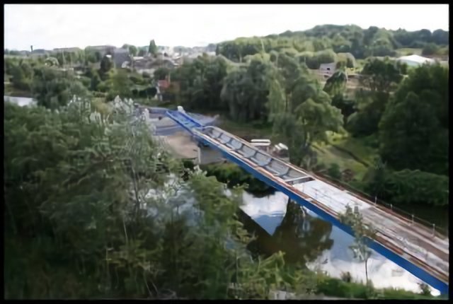 Lançage du pont sur la Sambre