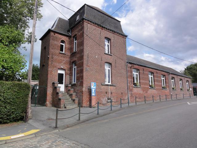 Sains-du-Nord (Nord, Fr) école Là-Haut