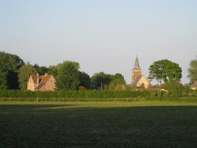 Broxeele kerk en gemeentehuis