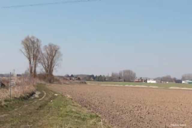 AU NORD DE PONT A MARCQ, GR121B