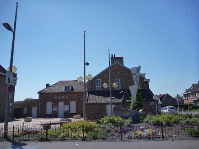 Fort Mardyck . Mairie . Rue du Général de Gaulle .