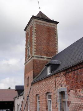 Bermerain (Nord, Fr) tour pigeonnier