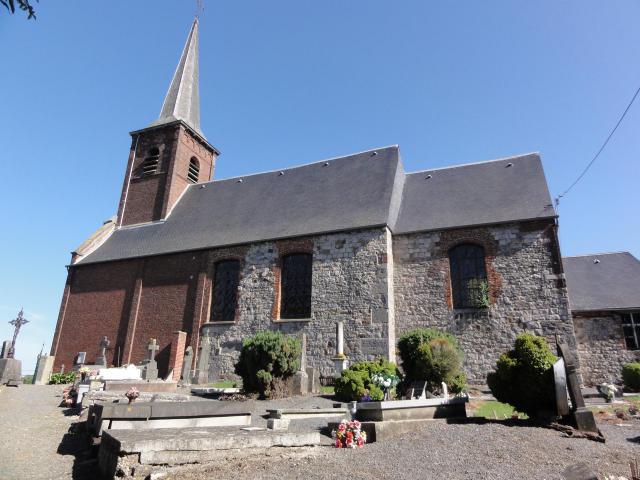 Mecquignies (Nord, Fr) église, vue latérale