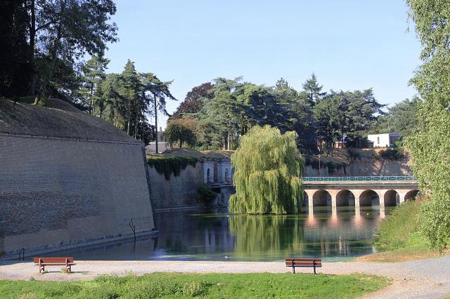 Pont dormant de la porte Fauroeulx - Citadelle Vauban de Le Quesnoy (Nord, France).