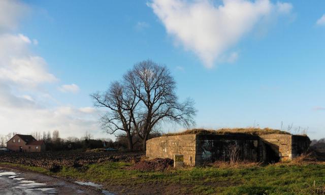 Le blockhaus de 1914-1918 - Neuve-Chapelle rue de Piètre Aubers dans le Nord Nord-Pas-de-Calais.- France.