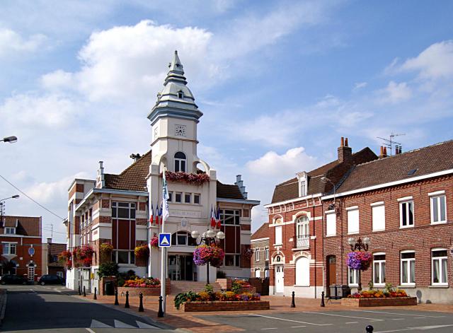 L'hôtel de ville de Wavrin (Nord).