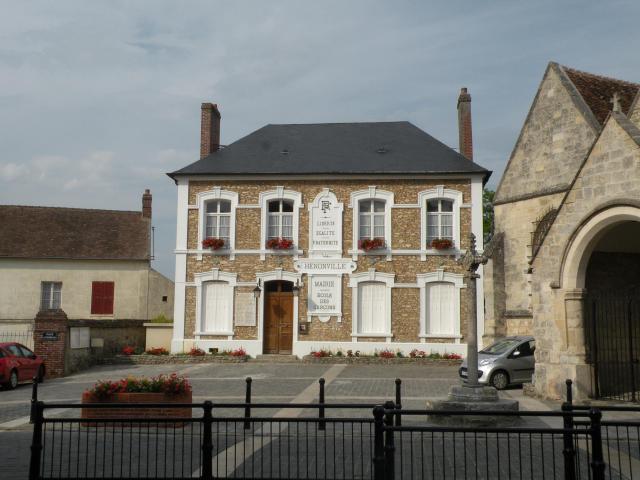 mairie Hénonville