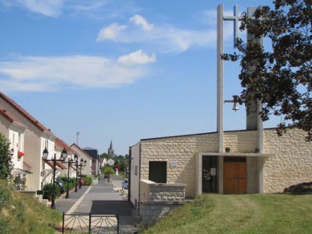 Clocher Saint-Thomas vu depuis la chapelle Mère Teresa