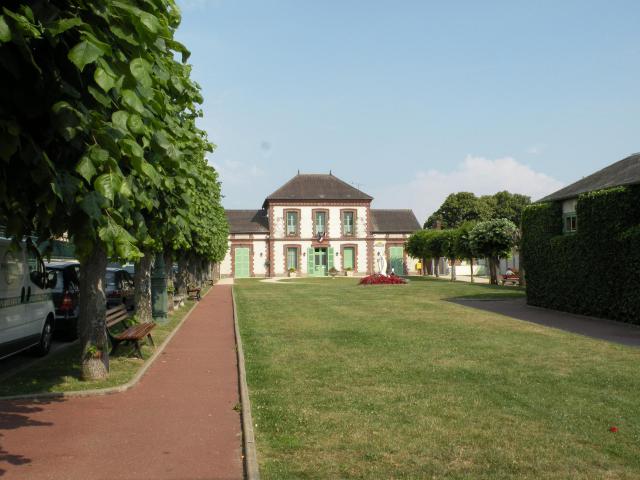 mairie de Villeneuve-les-Sablons