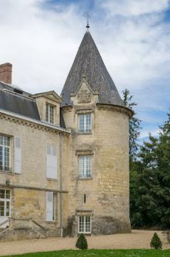 La tour du Château d'Humiéres à Monchy-Humières