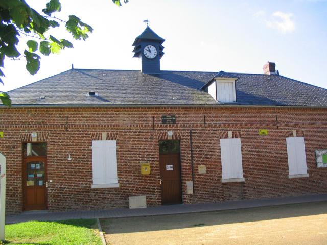 Mairie et école de la commune de Bonvillers (Oise)