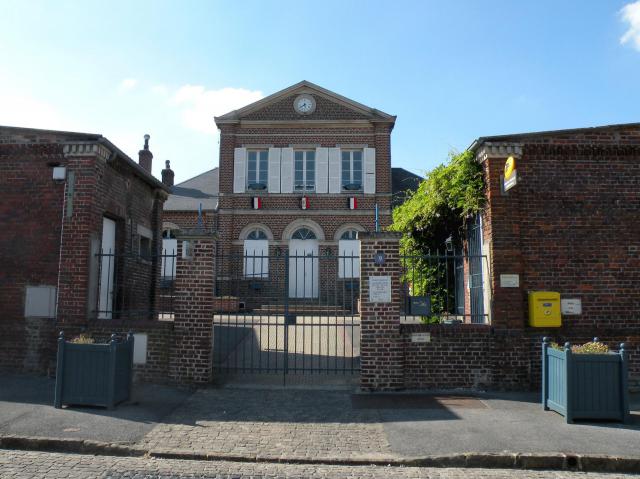 mairie à Allonne, Oise, France