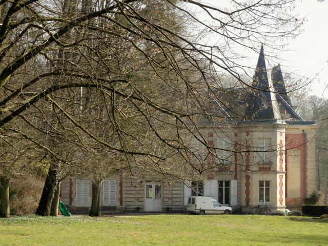 Château de Gilcourt, place du Château.
