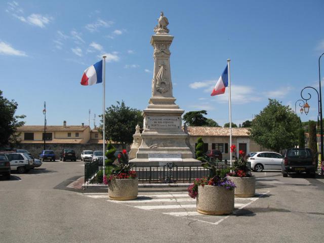 monument aux morts de Bourg-Saint-Andéol.